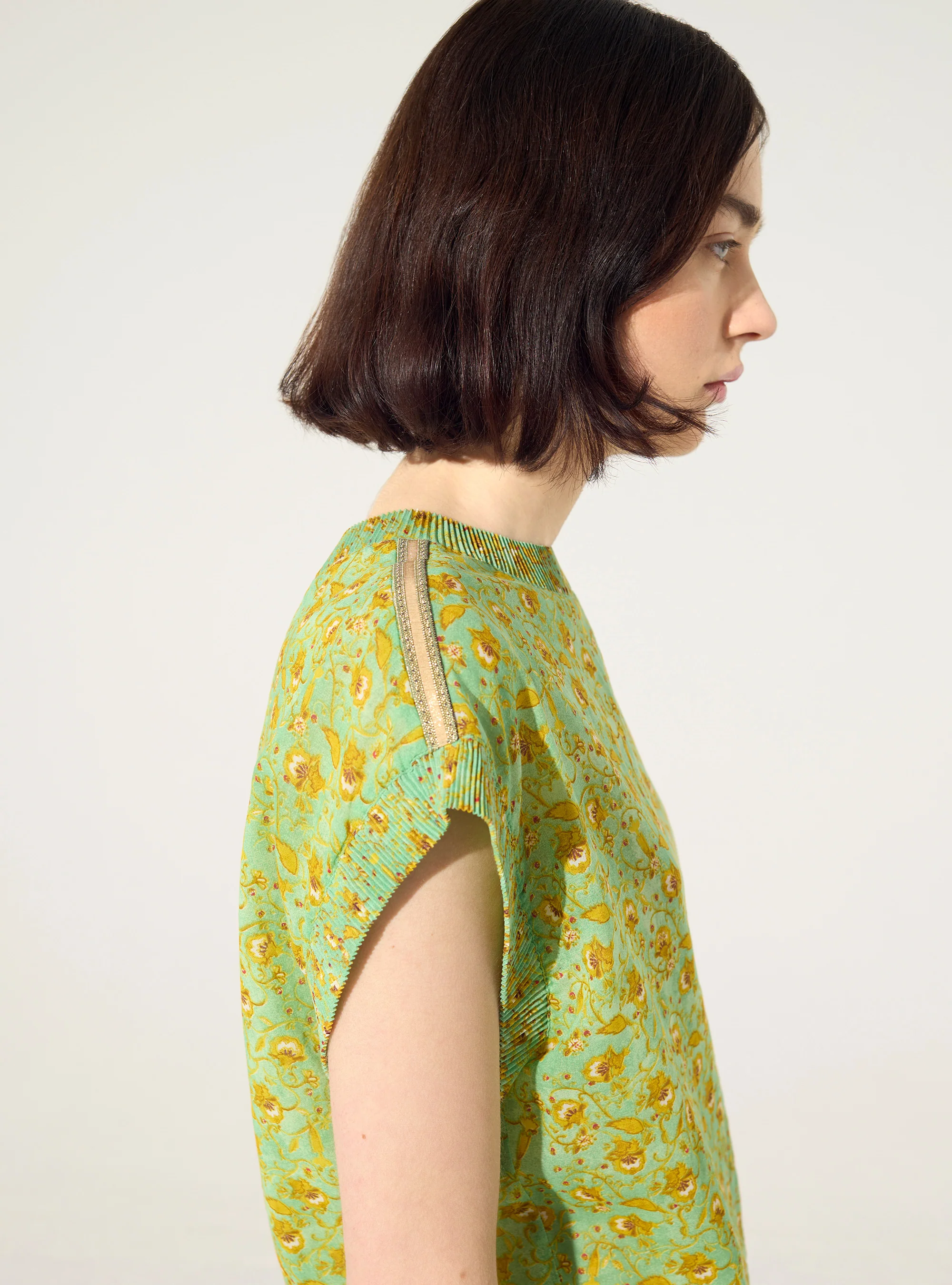 Blouse ajustée plissée imprimée en coton vert - Image 4