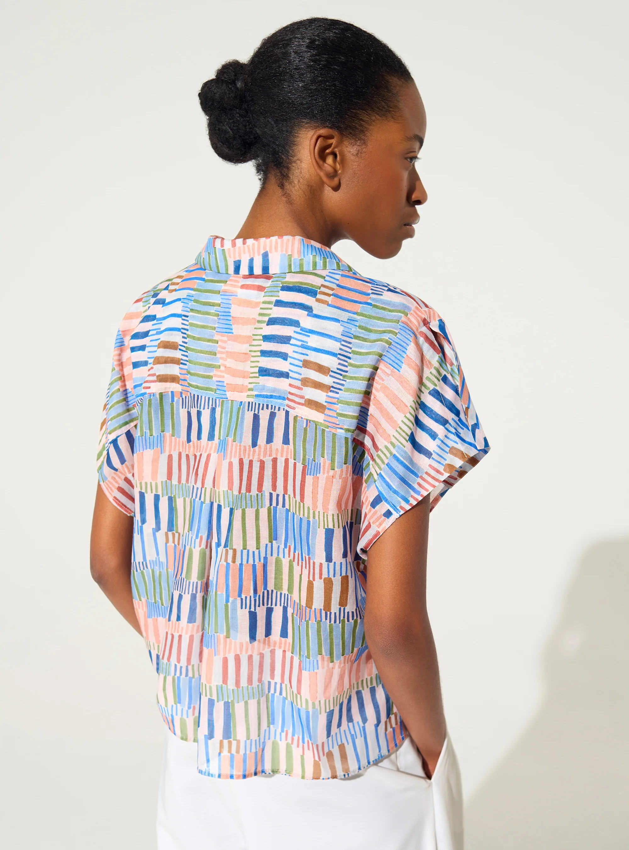Blouse ample imprimée en coton et soie bleu - Image 4