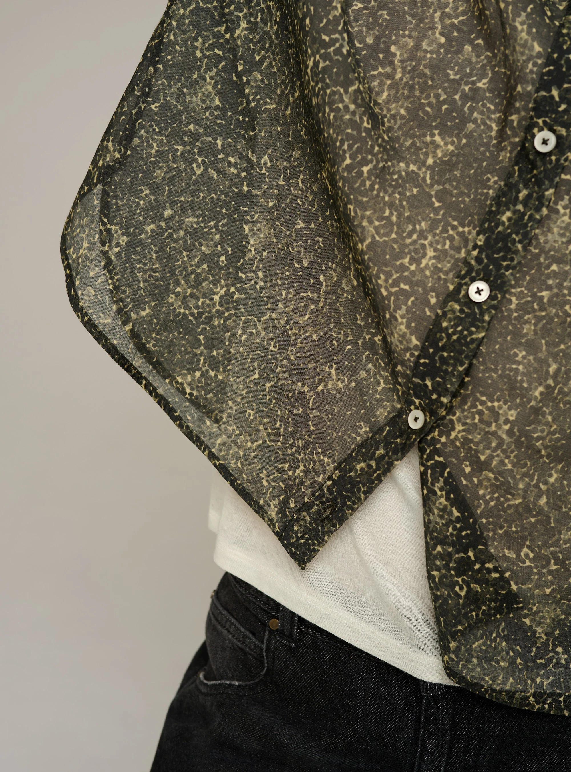 Chemise manches longues imprimée en voile de coton et soie - Image 4