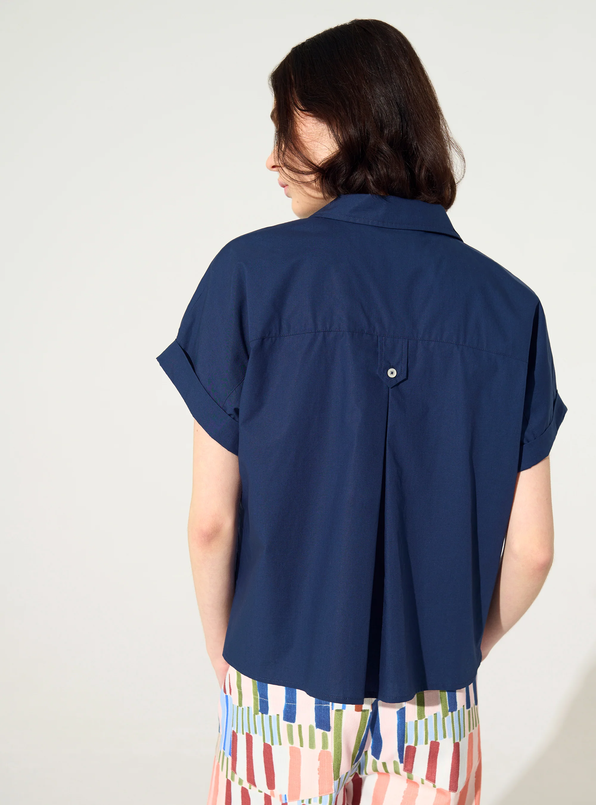 Chemise oversize en coton biologique bleu - Image 4
