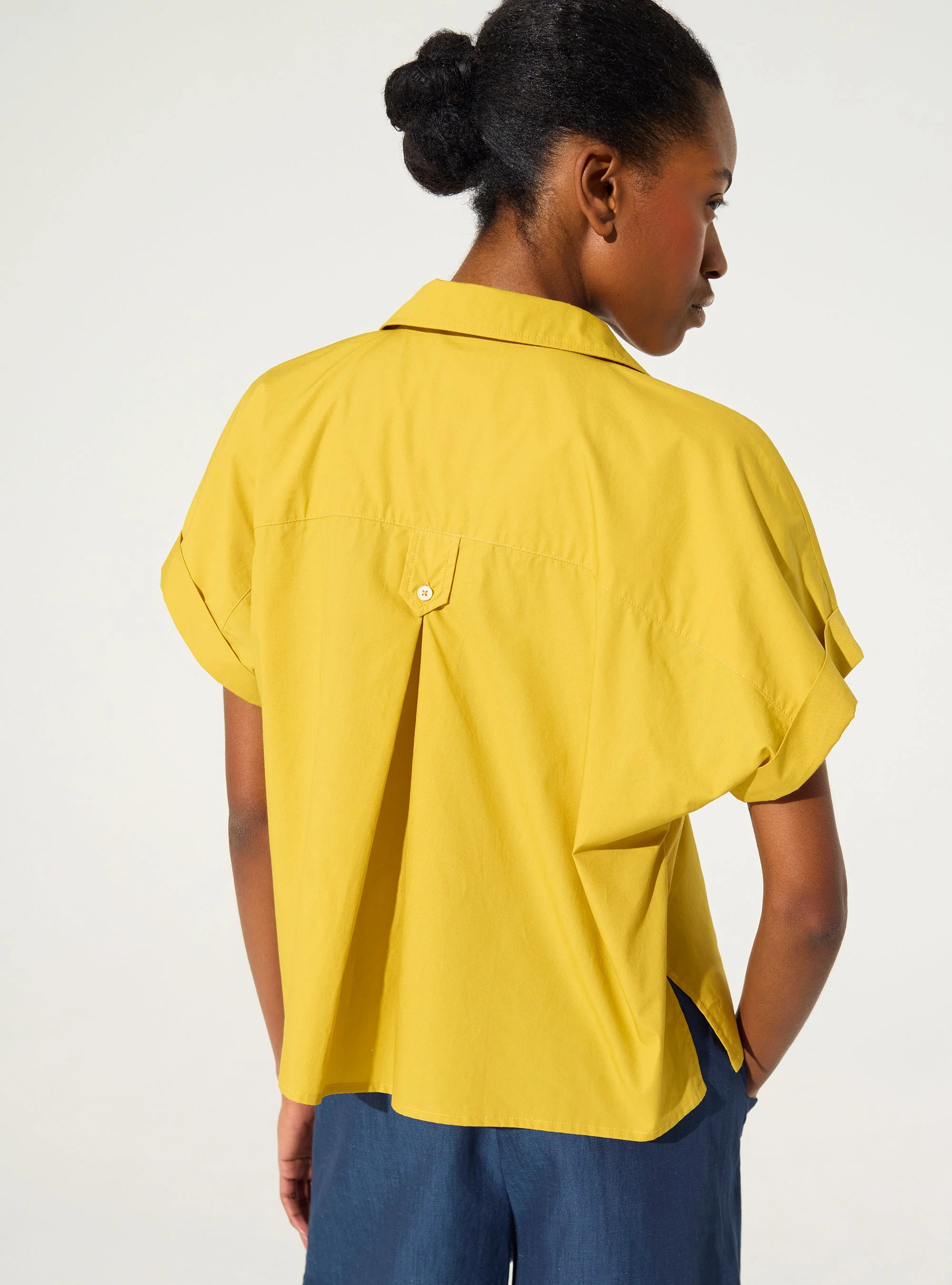 Chemise oversize en coton biologique jaune - Image 4