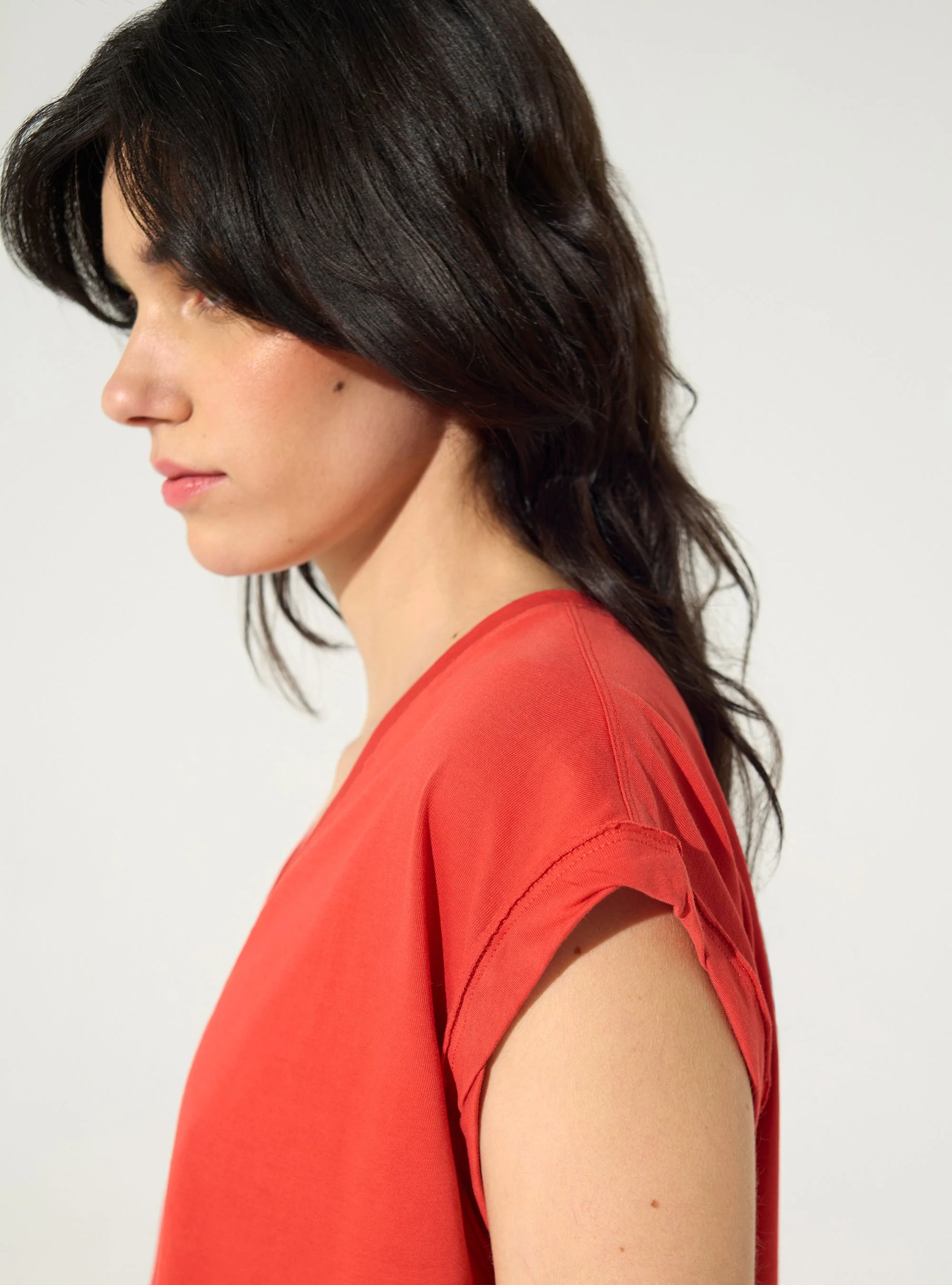 Débardeur en coton biologique rouge - Image 2