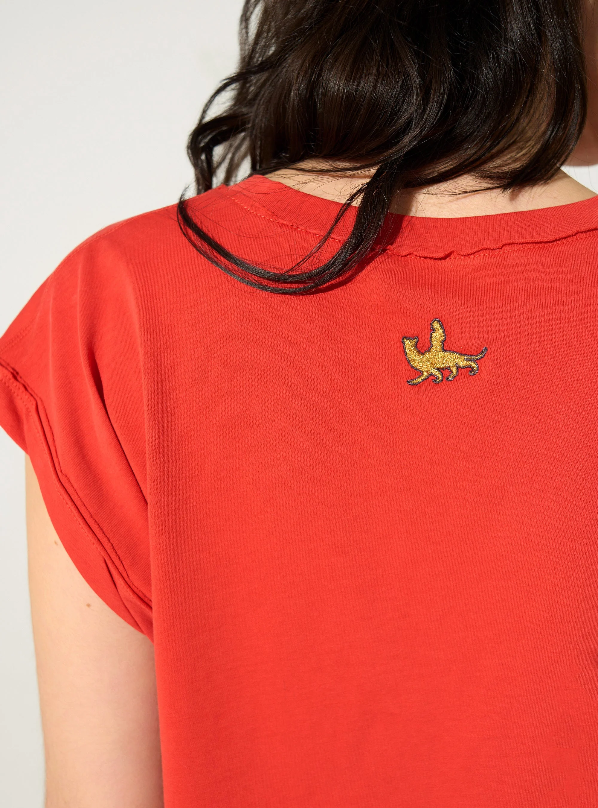 Débardeur en coton biologique rouge - Image 3