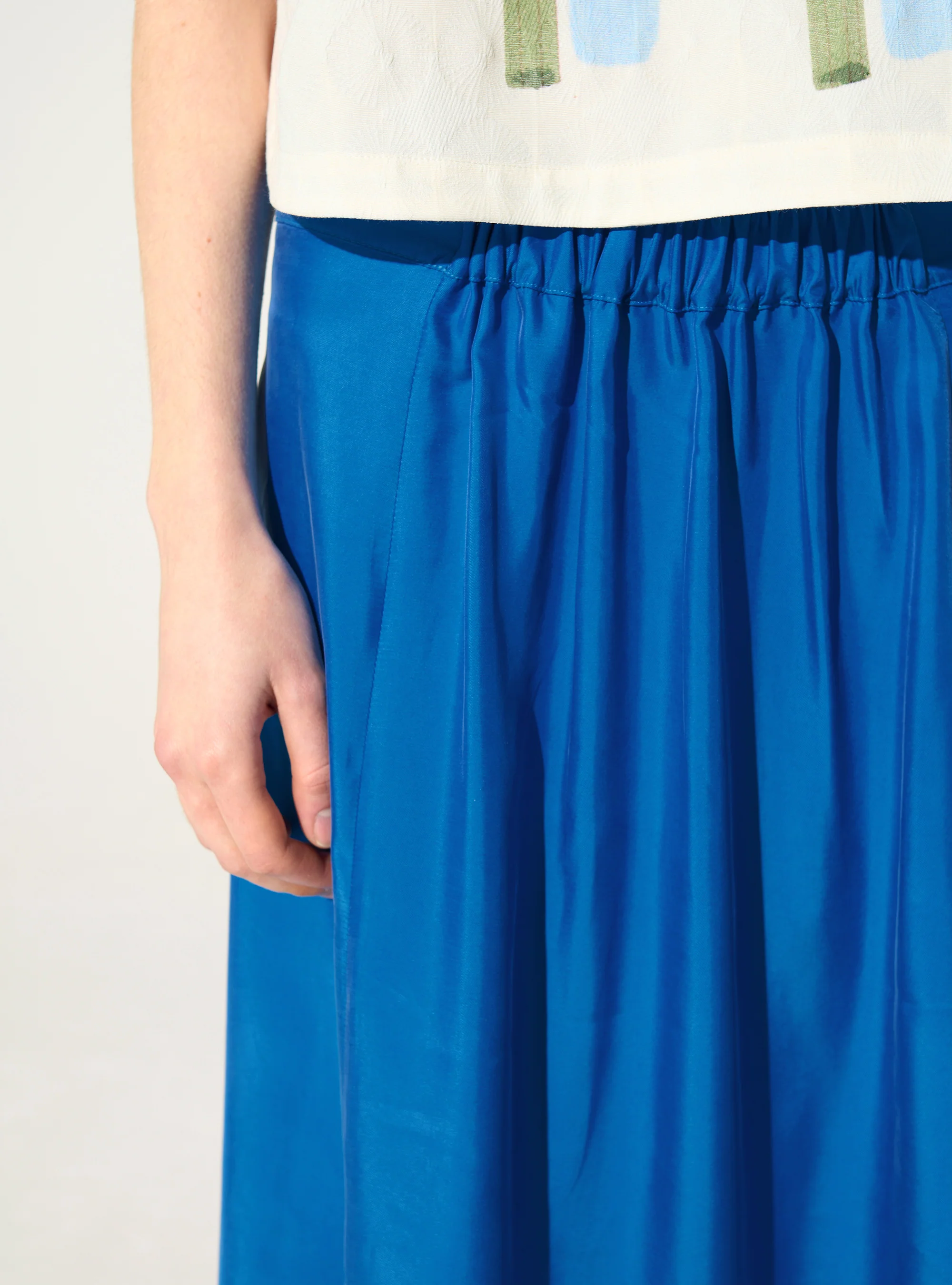 Jupe en cupro bleu - Image 3