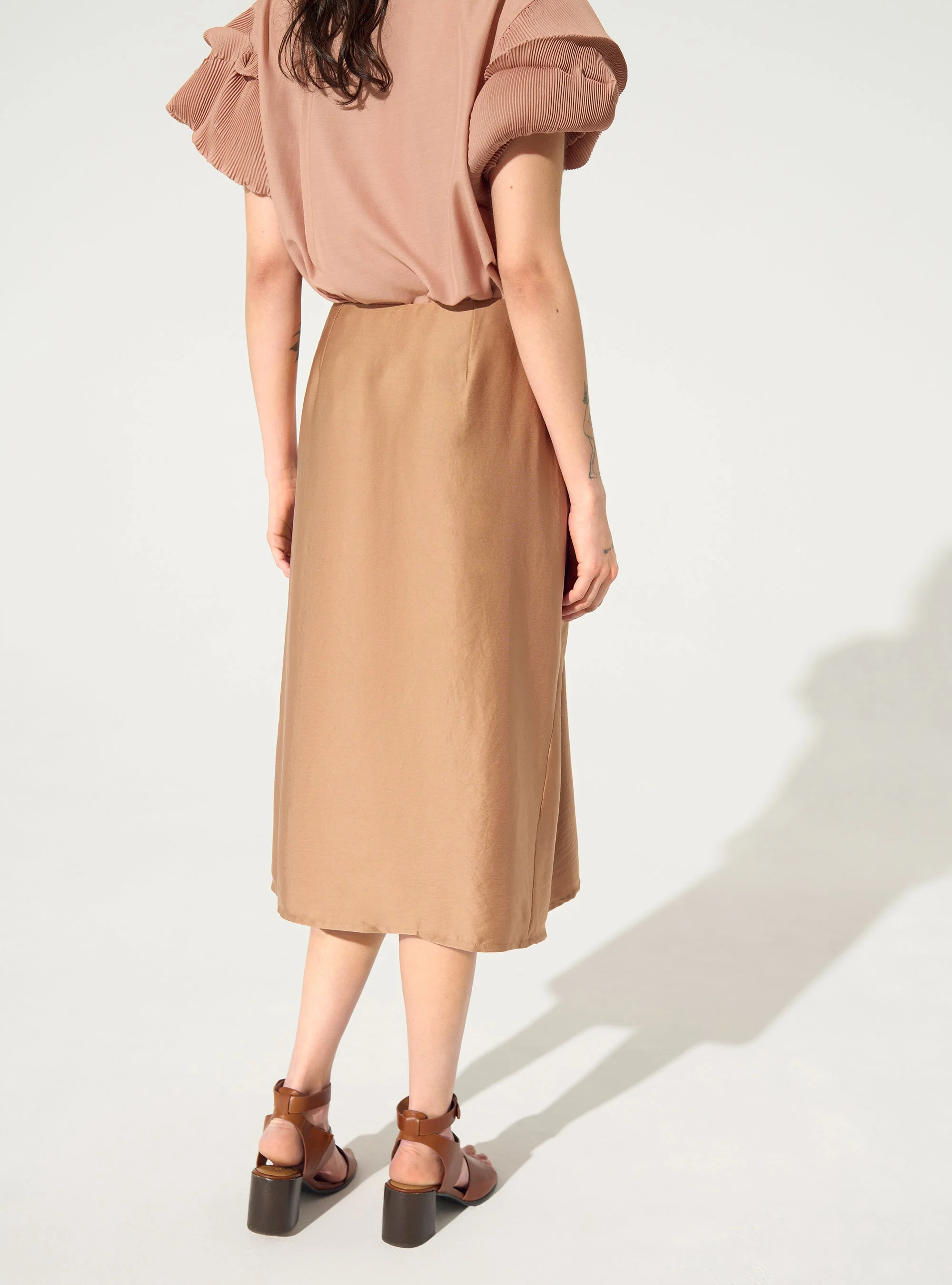 Jupe en satin rose - Image 4