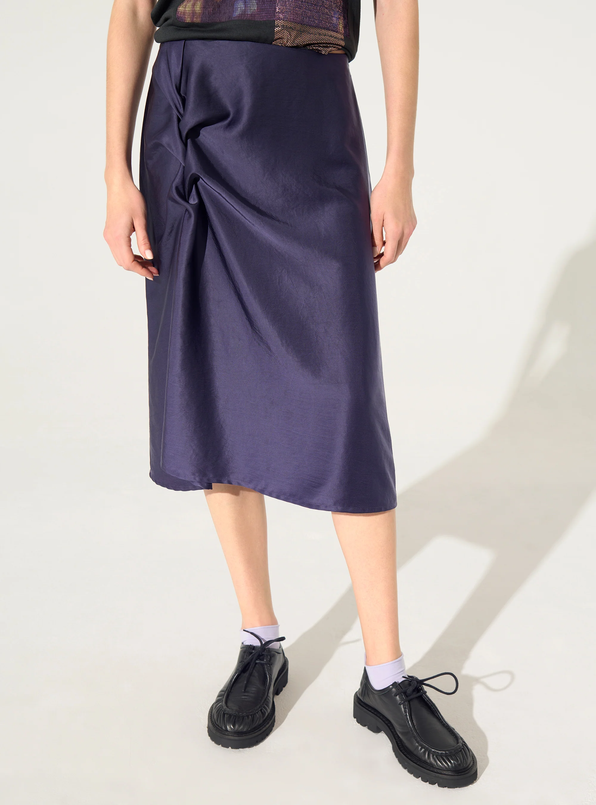 Jupe en satin violet - Image 2