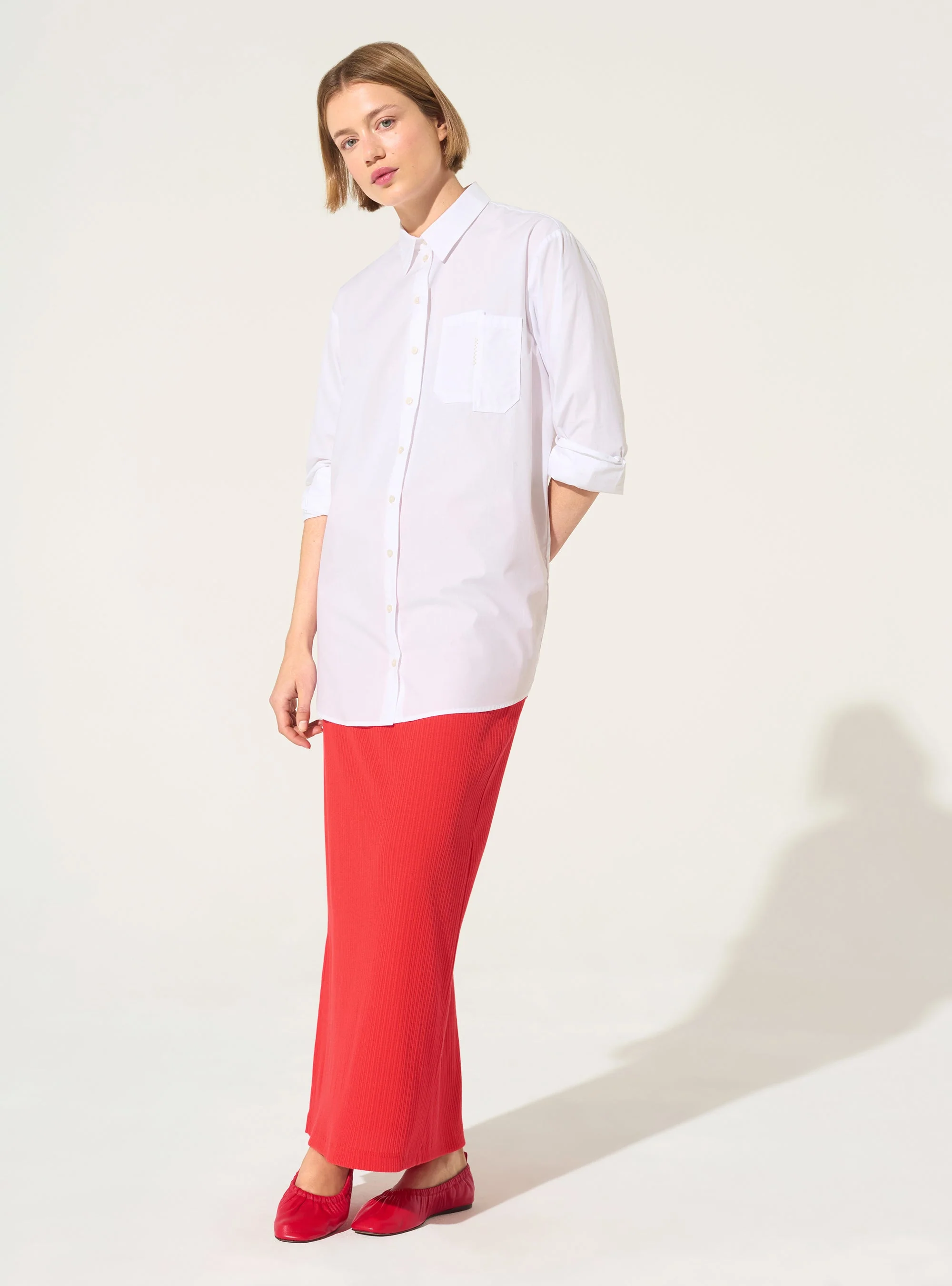 Jupe plissée en coton rouge - Image 2