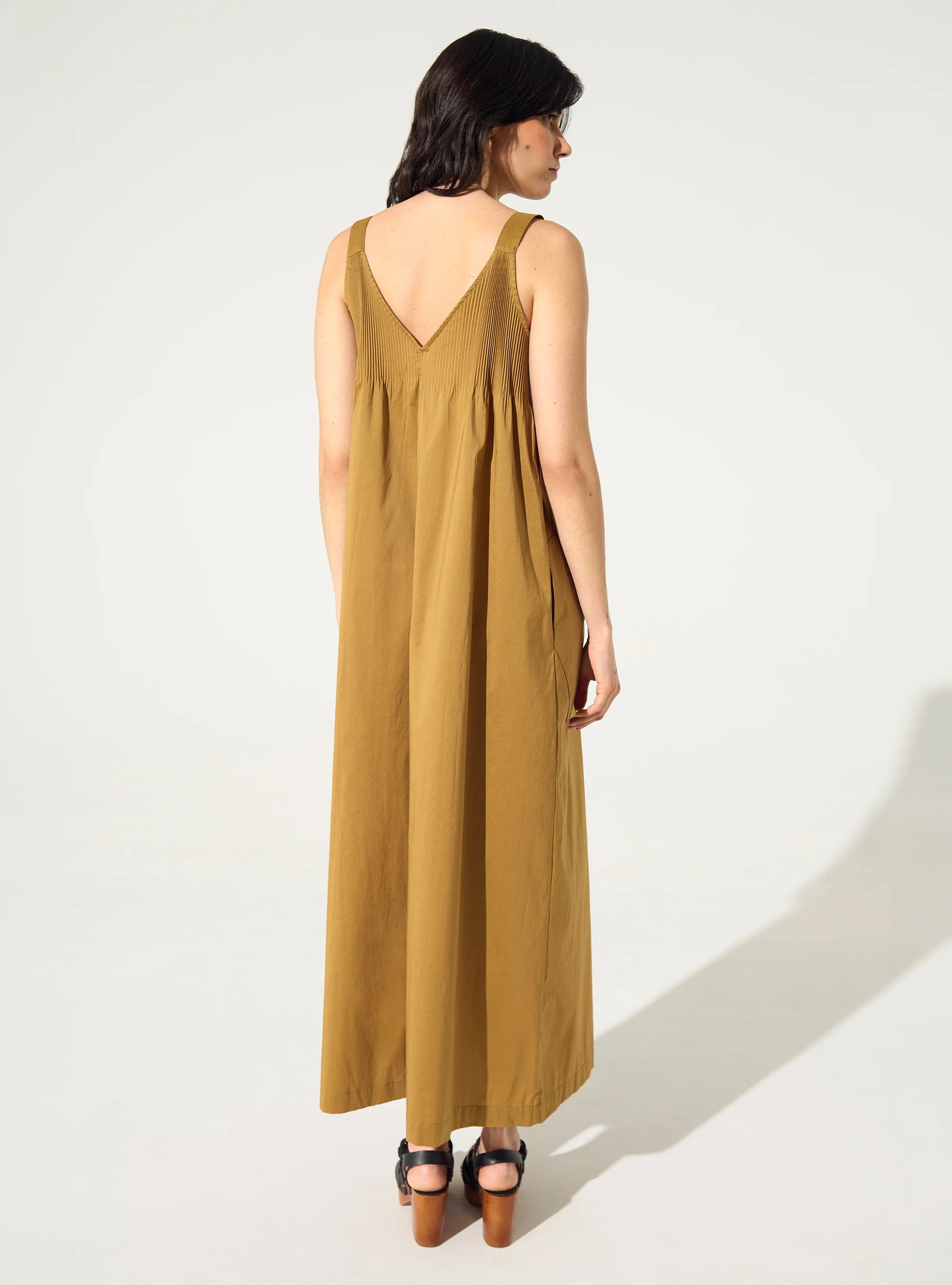 Robe longue plissée en coton marron - Image 4