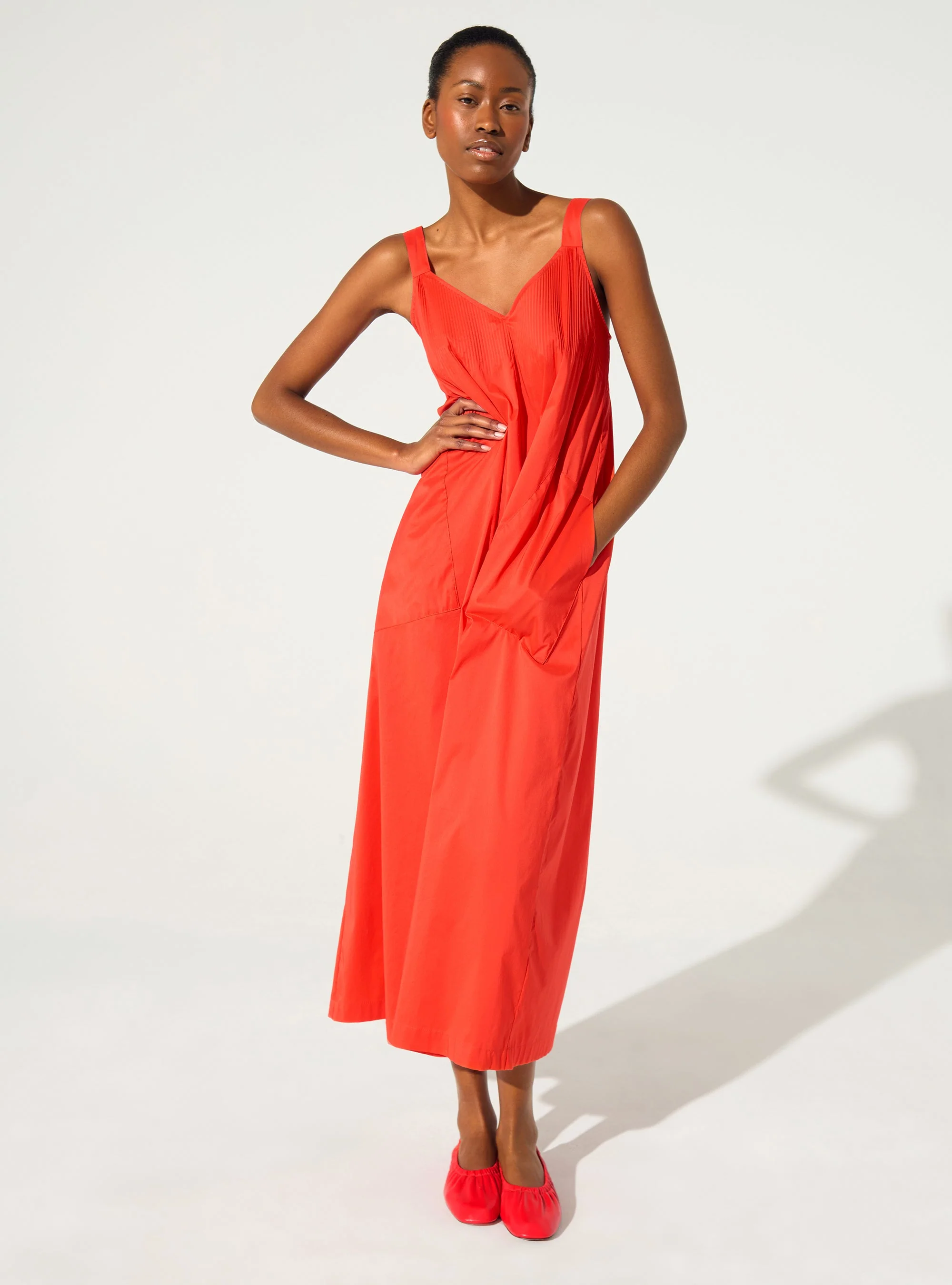 Robe longue plissée en coton rouge - Image 3