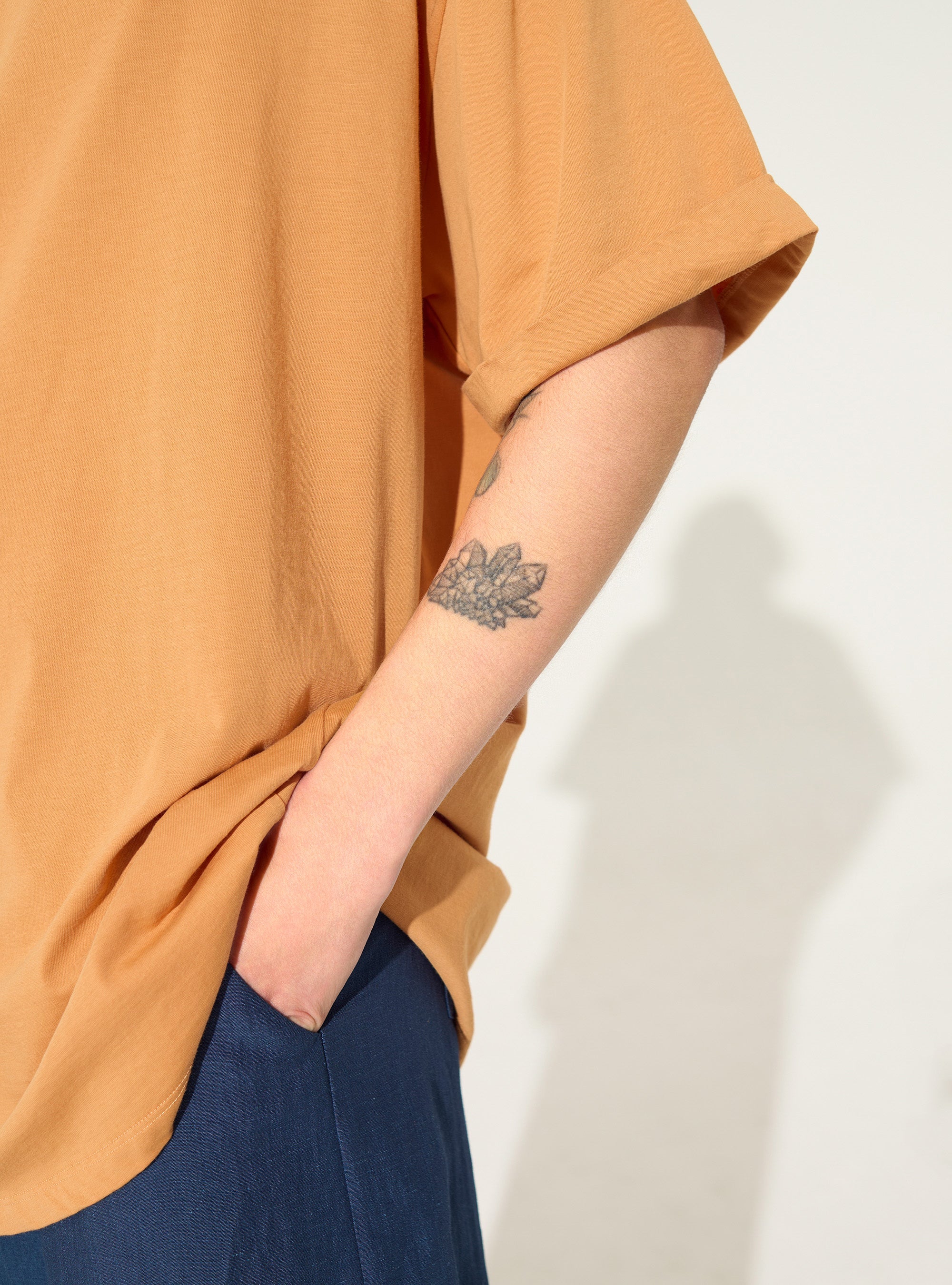 T-shirt en coton biologique orange - Image 2