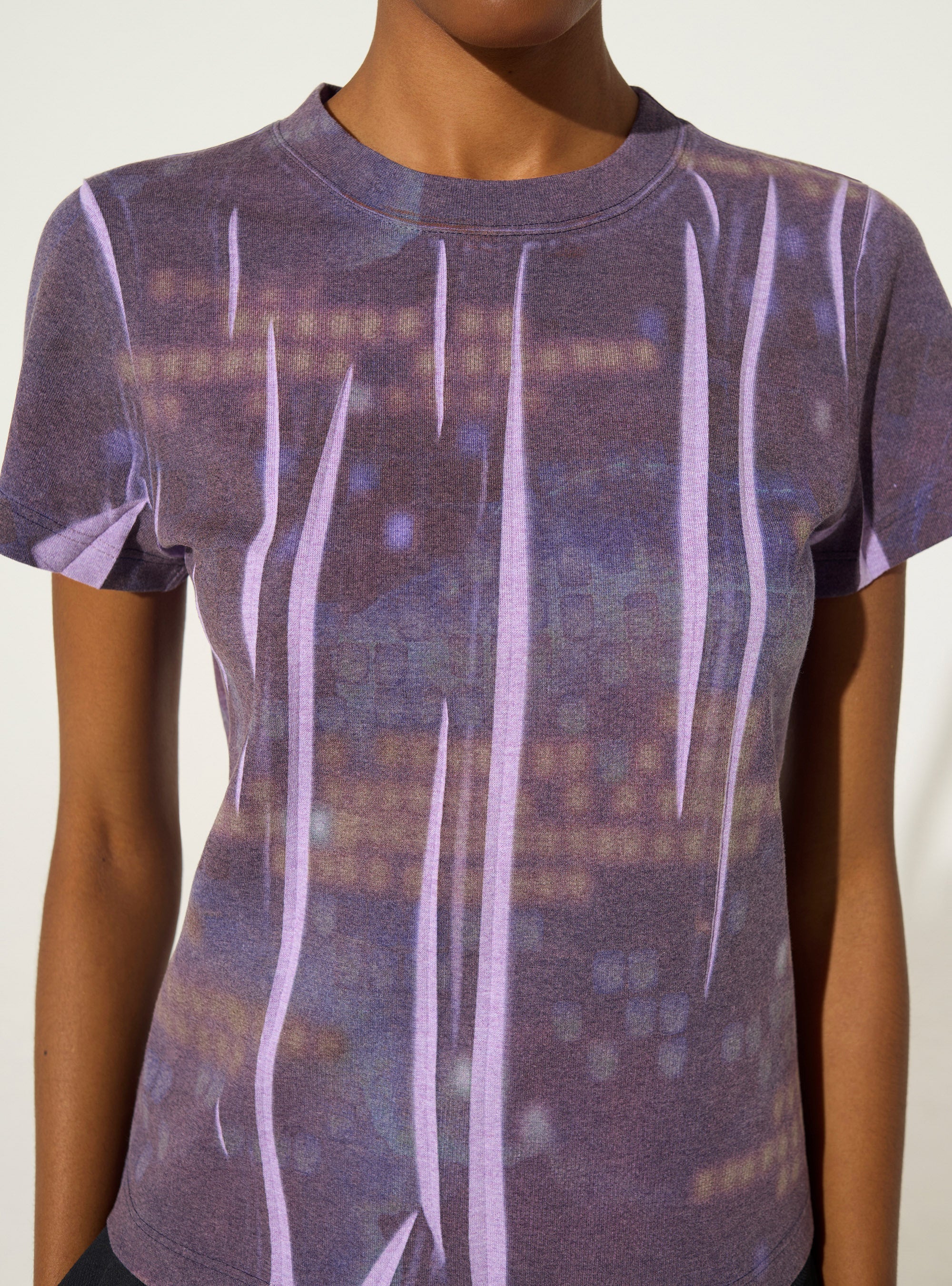T-shirt imprimé maison violet - Image 3