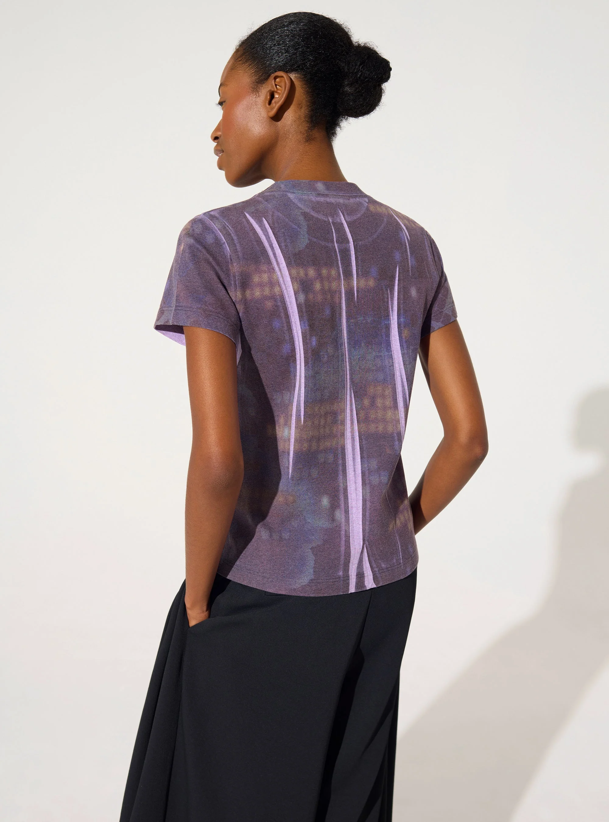 T-shirt imprimé maison violet - Image 4