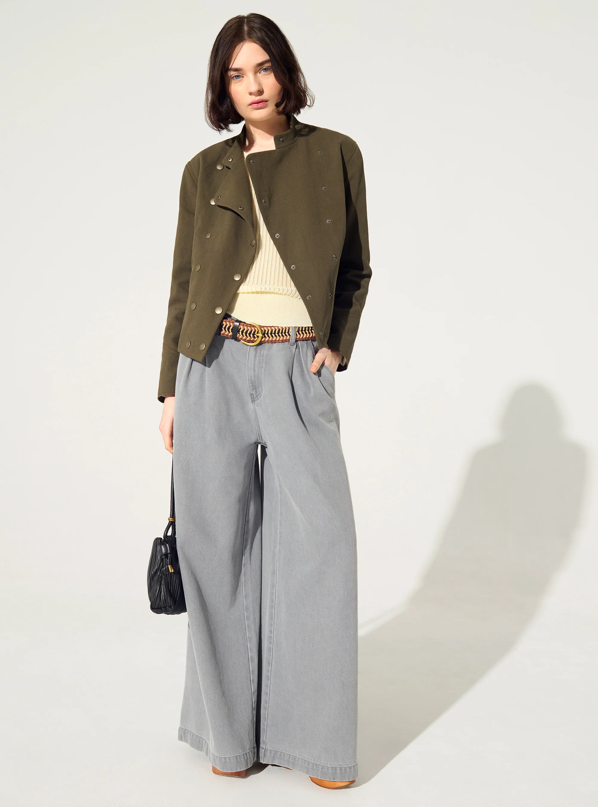 Veste ajustée style officier en coton et lin vert - Image 3